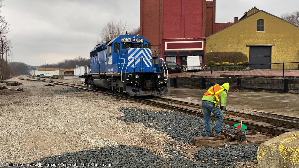 WE 7006 will head to S. Akron for stone empties.